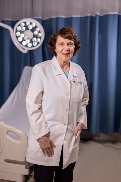 Photo of Dr. Lesli Taylor